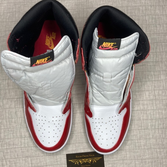 Custom Jordan 1 ‘Chicago’

Size 12 - Picture 3 of 8